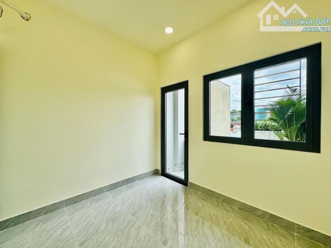 Cần bán nhà đường Hồ Bá Kiện, phường 15, quận 10 giá 3 tỷ 250/ 40m2, sổ sẵn hẻm thông - 6