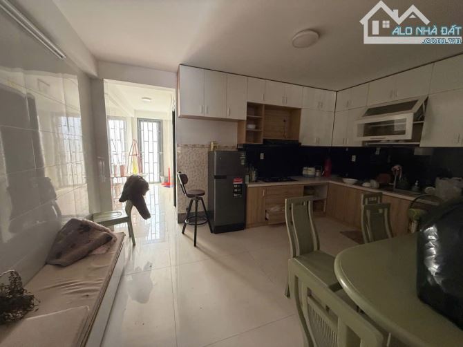 Tòa căn hộ 5 tầng mặt tiền Trường Sa, 100m2, gần bãi tắm sơn Trà, view triệu đô. - 6