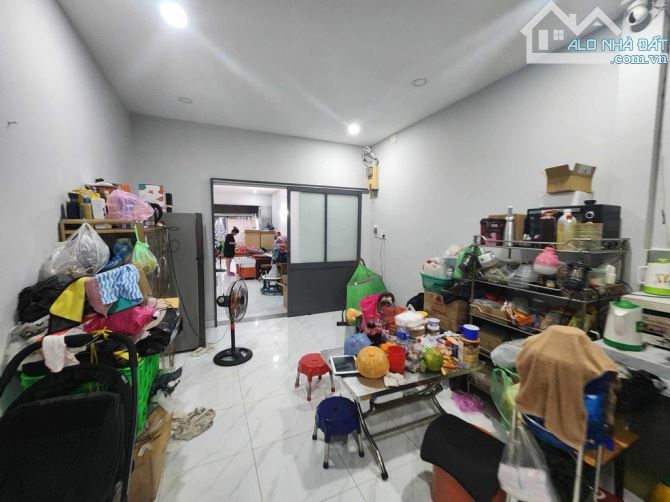 Bán nhà mặt tiền Quận 8 - Kinh doanh đa nghề - 1 tầng 4,1x20m - đường 5m - Chỉ 57tr/m2 - 6