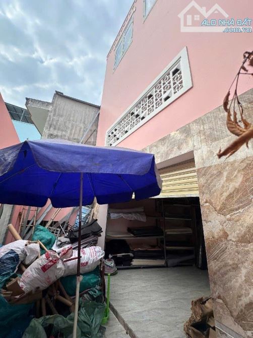 ĐỊNH CƯ BÁN GẤP!!! Nhà quận 8 - NGANG 8 dài 10 - 3 tầng - Không quy hoạch - Hoàn công đủ - 6