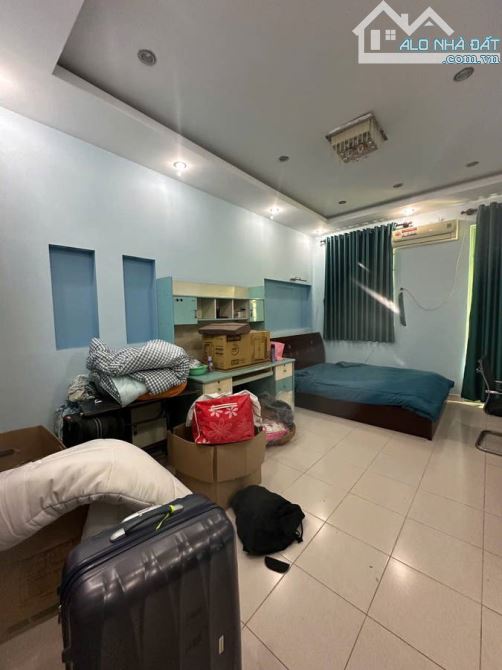 💥💥 HẺM XE TẢI QUAY ĐẦU - NGAY TRUNG TÂM QUẬN 11 - GẦN VÒNG XOAY CÂY GÕ - 4 TẦNG ĐÚC – GI - 6