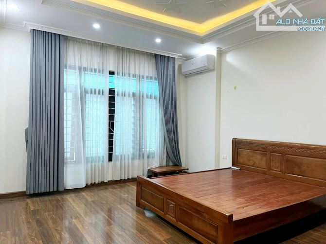 Hiếm - MẶT PHỐ NGUYỄN KHẨ TRẠC 60m2 MT 4.5m 5 Tầng Vỉa Hè To, Kinh Doanh Sầm Uất, 22.5 tỷ - 6