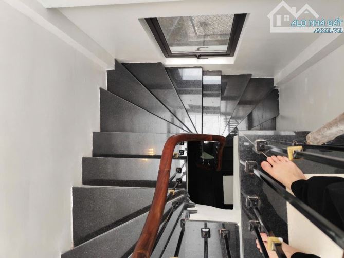 Ngay Sau Nhà Mặt Phố Đại La_Vài Bước Ra ÔTÔ_Full Nội Thất Đẹp_27m2 x 4Tầng_Nhỉnh 5Tỷ - 6