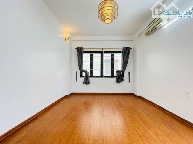 Nhà đẹp Minh Khai, 42m2, 5 tầng, mt 6m, ngõ ba gác, 6.9 tỷ - 6