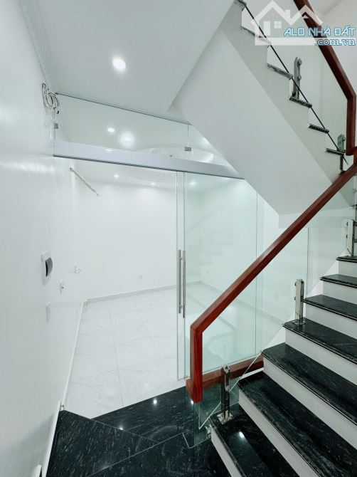 Bán Nhà 4 Tầng Miếu hai Xã Dư Hàng Kênh Lê Chân Hải Phòng, oto đỗ cửa, KD ok giá 4.25 tỷ - 6