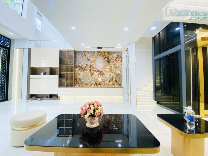 NHÀ GÒ VẤP CÓ THANG MÁY TRÊN ĐƯỜNG PHAN HUY ÍCH GIÁ 10,99 TỶ TL 7 TẦNG SHR - 62