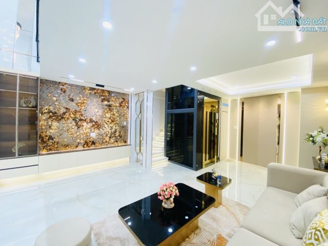 NHÀ GÒ VẤP CÓ THANG MÁY TRÊN ĐƯỜNG PHAN HUY ÍCH GIÁ 10,99 TỶ TL 7 TẦNG SHR - 67