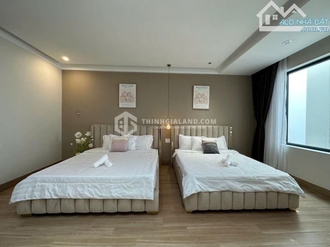 BÁN NHÀ 1 TRỆT 3 LẦU MỚI XÂY ĐẸP LUNG LINH CÓ THANG MÁY HỒ BƠI 30M MẶT TIỀN THÁI VĂN LUNG - 7