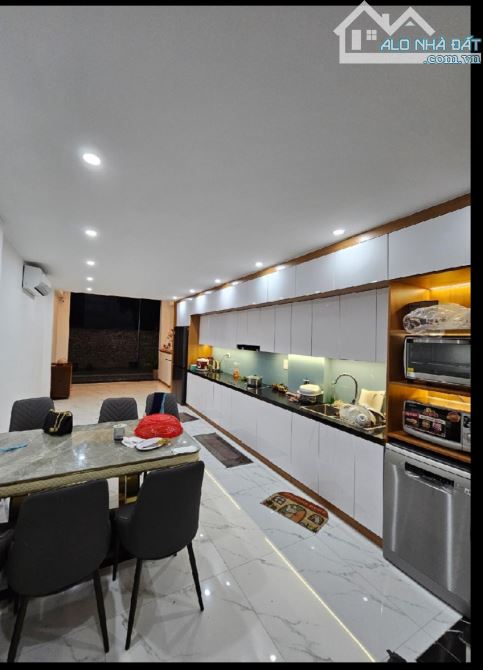 9.6 Tỷ /60 M2/ 6 tầng thang máy/ 3.8 Mt/ Thạch Bàn.Long Biên - 7