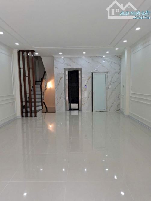 Bán gấp! Văn Phú, Hà Đông DT 50m2, 7 tầng, MT 5m, thang máy, ô tô tránh, vỉa hè, nhỉnh 19 - 7