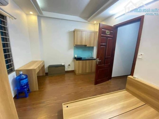 CẦU GIẤY  - GẦN Ô TÔ ĐỖ - 7 PHÒNG Ở VÀ CHO THUÊ - 8.9 TỶ - 7