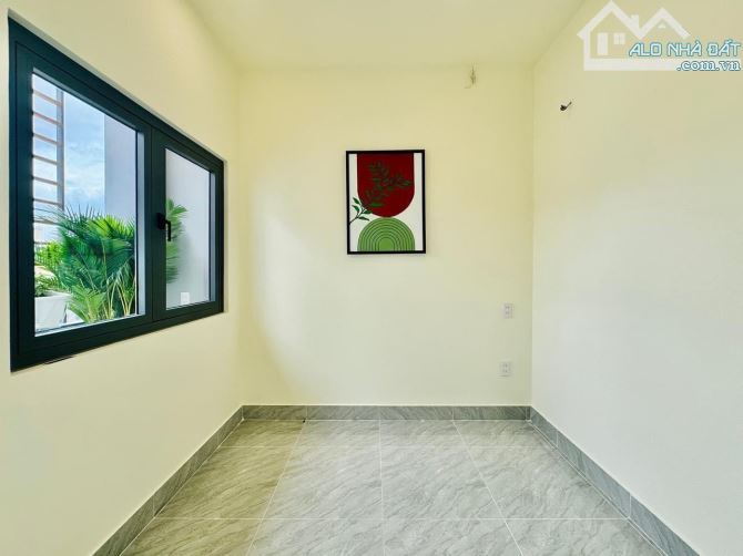 Cần bán nhà đường Hồ Bá Kiện, phường 15, quận 10 giá 3 tỷ 250/ 40m2, sổ sẵn hẻm thông - 7