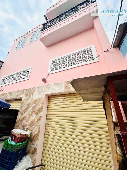 ĐỊNH CƯ BÁN GẤP!!! Nhà quận 8 - NGANG 8 dài 10 - 3 tầng - Không quy hoạch - Hoàn công đủ - 7