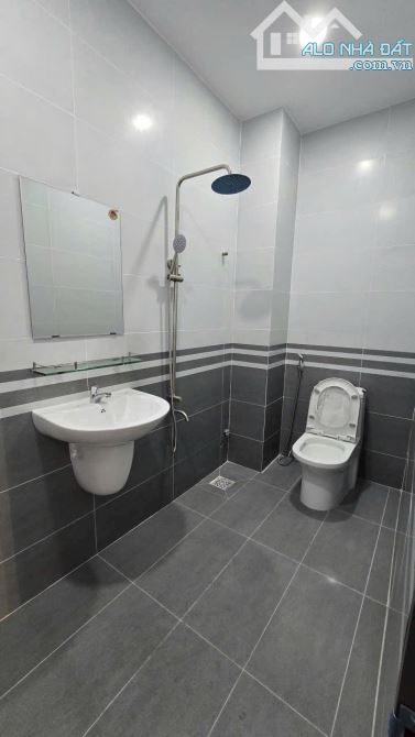 Nhà 2 Mặt Tiền THẠNH LỘC 29, dt 49,5m, phường Thạnh Lộc , Quận 12 - 7