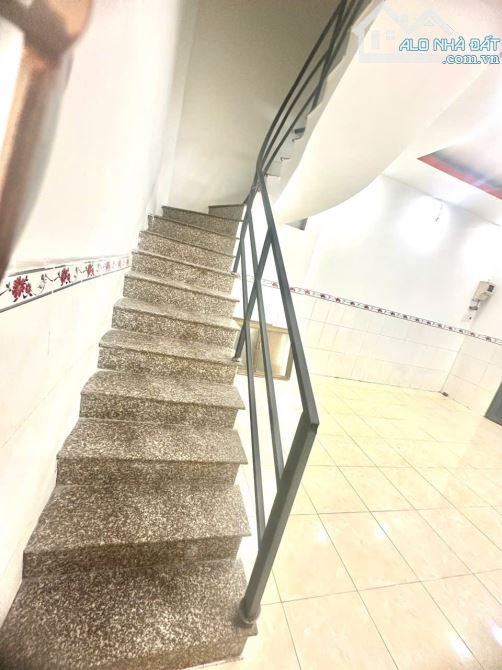 Nha 2 tầng đông hoà dĩ an hoàng hoa thám dt 93m2 - 7