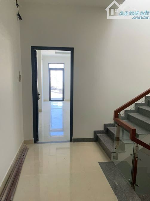 Bán nhà mặt tiền Khu nhà ở công ty Bảo Châu Phường 16 Quận 8. Nhà mới đẹp, vuông vức, khu - 7