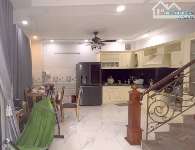 Bán nhà diện tích lớn hẻm Tám Danh Phường 4 Quận 8. Nhà nở hậu, thiết kế sang trọng, có sâ - 7