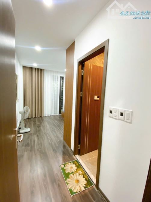 Bán nhà 4,5 tầng phố Hồ sen. Ô tô vào nhà - 7