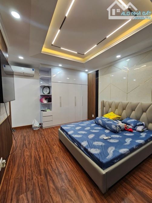 BIỆT THỰ VÍP 5 TẦNG CÓ THANG MÁY XỊN SÒ NGAY TRỊNH ĐÌNH TRỌNG- ÂU CƠ- sát TÂN BÌNH- Q11 - 7