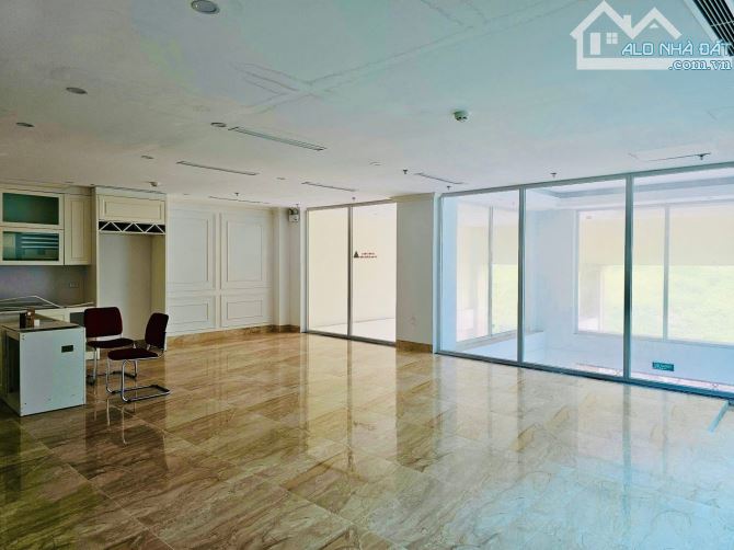 BÁN TOÀ VĂN PHÒNG MẶT PHỐ NGỌC THUỴ 240m2 - 8T THANG MÁY - MT 8.6m - 68 TỶ - LÔ GÓC - KD - 7