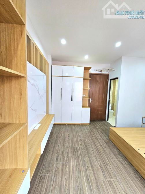 NGÔI NHÀ (ĐANG HOT NHẤT LÚC NÀY)GẦN CV HÒA BÌNH NHÀ,33,4m²/5 tầng/4,4m mt,thang máy xịn sò - 8