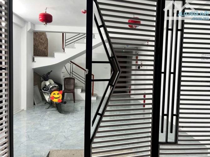 TRUNG TÂM CẦU GIẤY - 10 PHÒNG KHÉP KÍN - 1 NHÀ RA PHỐ  - NGÕ THÔNG KINH DOANH - 17.4 TỶ - 8