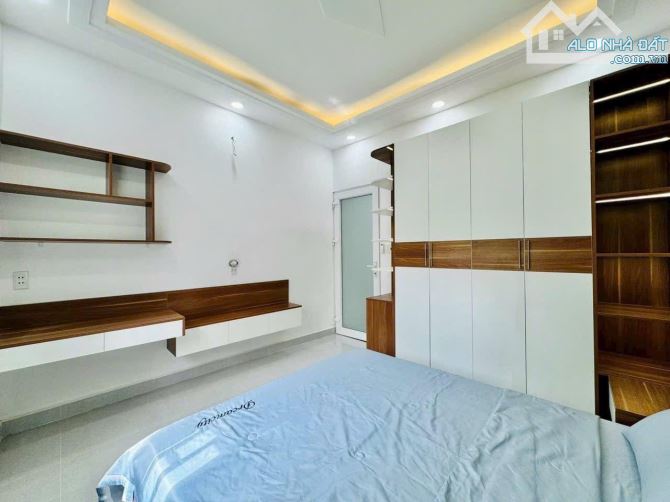 Cần bán nhà đường Hồ Bá Kiện, phường 15, quận 10 giá 3 tỷ 250/ 40m2, sổ sẵn hẻm thông - 8