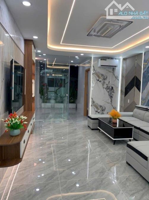 NHÀ MỚI FULL NỘI THẤT, HIỆP THÀNH , QUẬN 12 - 8
