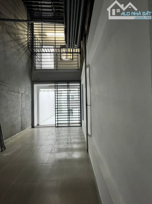 BÁN NHÀ MT NGUYỄN OANH P6 - TRỤC ĐƯỜNG CHÍNH GV - RA SÂN BAY TÂN SƠN NHẤT 20P - GẦN NGÃ TƯ - 8