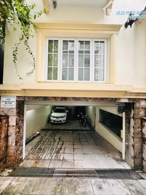 SIÊU BIỆT THỰ LÔ GÓC 3 MẶT TIỀN DỊCH VỌNG HẬU, 240M2, 4 TẦNG HẦM, GIÁ 139TỶ, PHÁP LÝ CHUẨN - 8