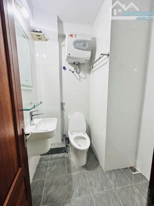 Phân lô Chùa Láng Đống Đa 1 bước ra oto tránh dân xây full công năng quá hiếm - 8