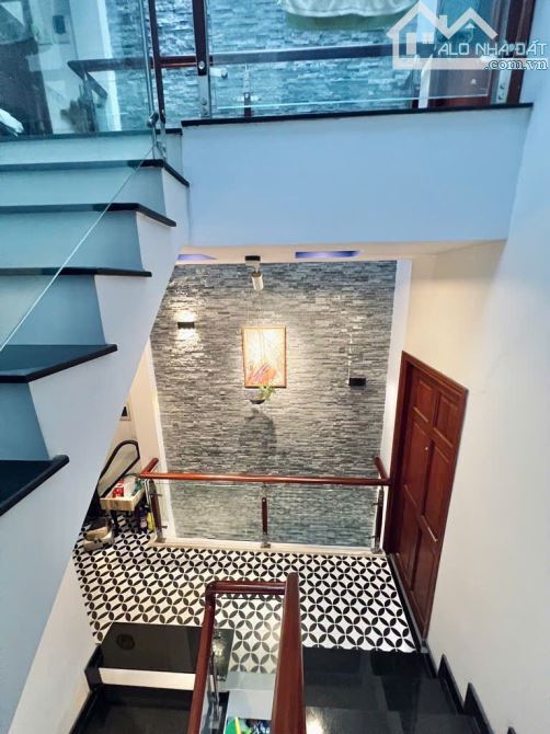 Bán nhà 3 tầng mới- đẹp Tây Lân, full nội thất, ô tô đỗ cửa –55m² - 4PN, , chỉ nhỉnh 4 tỷ - 8