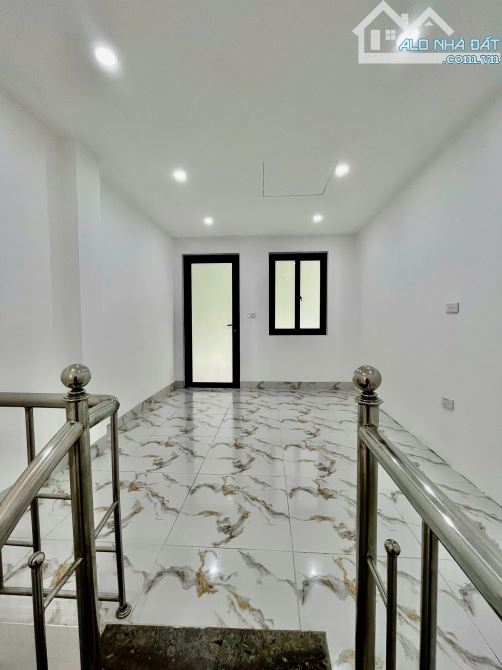Bán Nhà Phố Định Công Thượng . DT 20m - 4 Tầng - Nhỉnh 2 Tỷ - 8