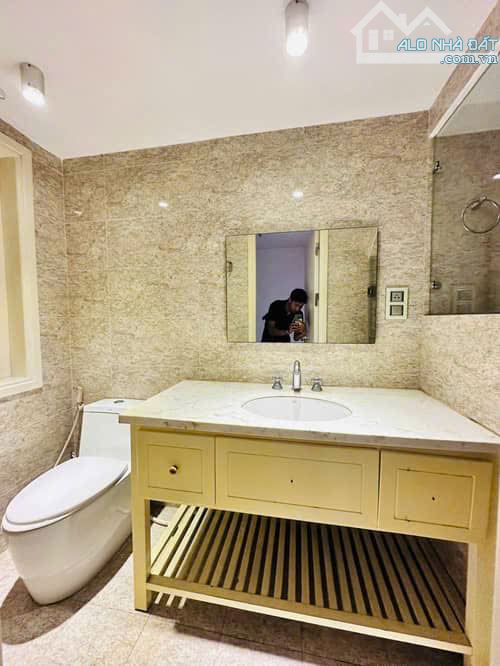 Siêu phẩm Đặng Tiến Đông, có 1 0 2 giá đầu tư, oto vỉa hè, phân lô, 40m 5 tầng giá 13 tỷ - 8