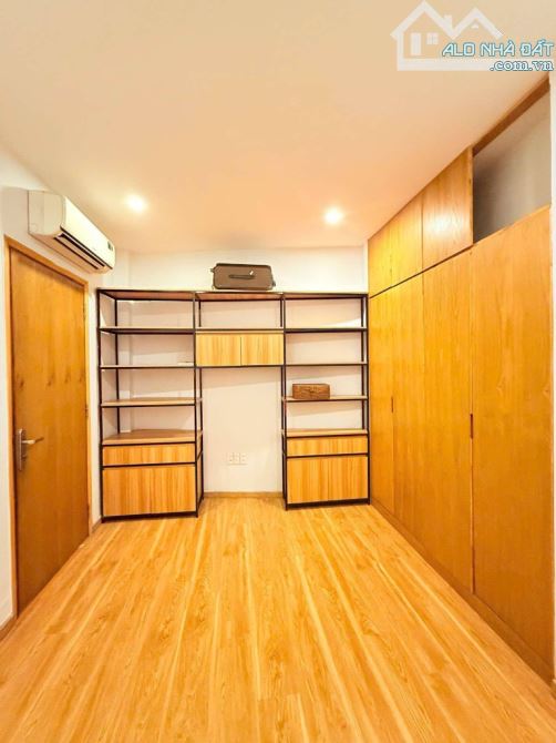NHÀ GÒ VẤP 6,7x12M GIÁ 6,1 DT 81M2 TỶ SÂN ĐỂ XE 15M2 3 TẦNG 3 PHÒNG NGỦ - 8