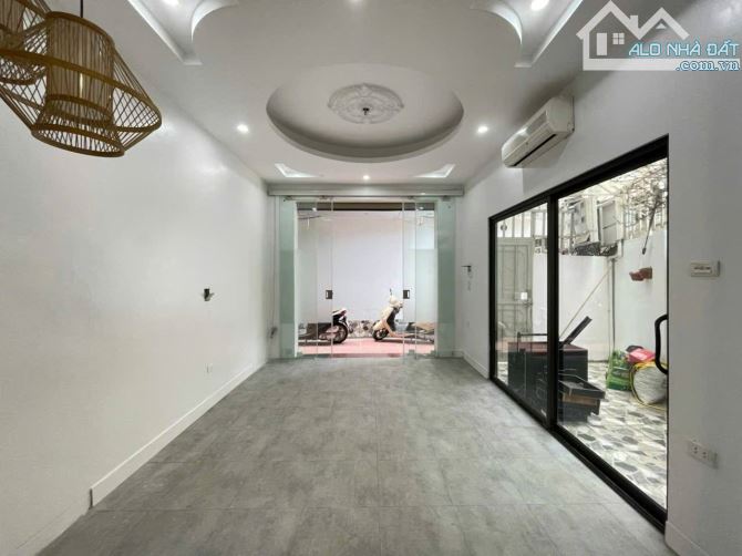 Nhà đẹp Minh Khai, 42m2, 5 tầng, mt 6m, ngõ ba gác, 6.9 tỷ - 8