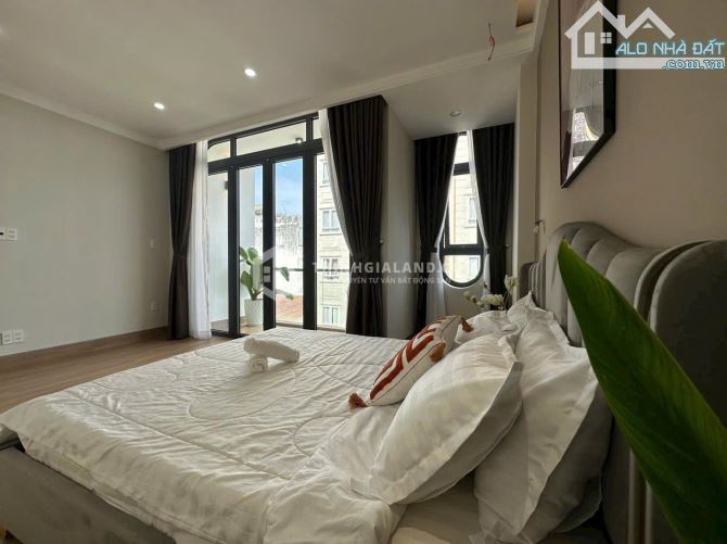 BÁN NHÀ 1 TRỆT 3 LẦU MỚI XÂY ĐẸP LUNG LINH CÓ THANG MÁY HỒ BƠI 30M MẶT TIỀN THÁI VĂN LUNG - 9