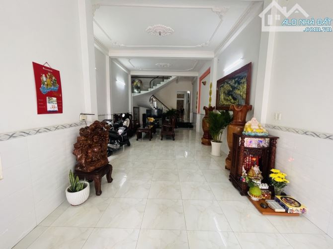 MẶT TIỀN NGAY UBND QUẬN TÂN PHÚ - 4 TẦNG - DT 140m2 ( 5m x 28m ) - CHỈ 14.5 TỶ - 9