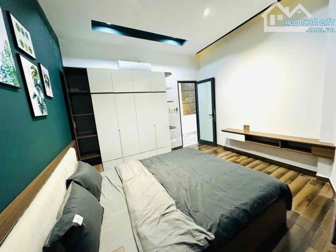 Một em siêu phẩm 3 tầng full nội thất nằm ngay trung tâm của khu Shophouse mini - 9