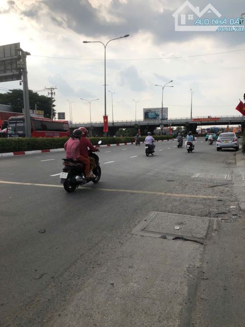 BÁN NHÀ THỦ ĐỨC ĐƯỜNG Ô TÔ DT 66 M2 GIÁ 4,2 TỶ TL - 9
