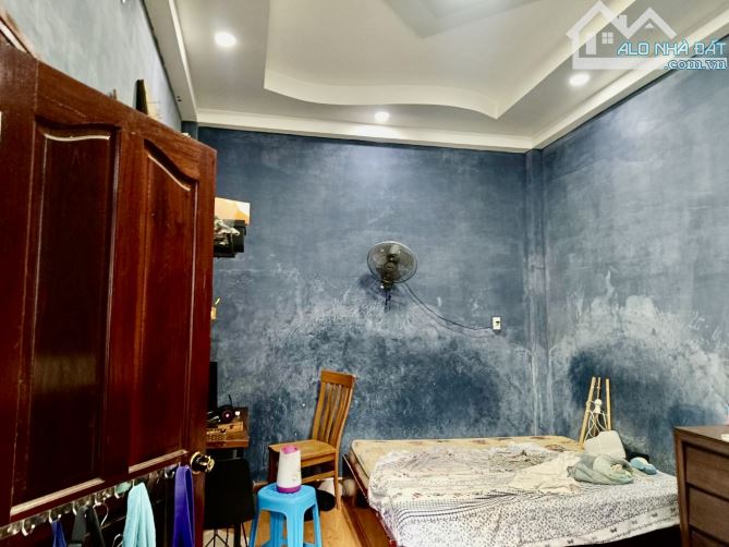 Nhà đẹp An Dương Vương quận 8 - 4 tầng - Ngang KHỦNG 9m - 4PN - 9