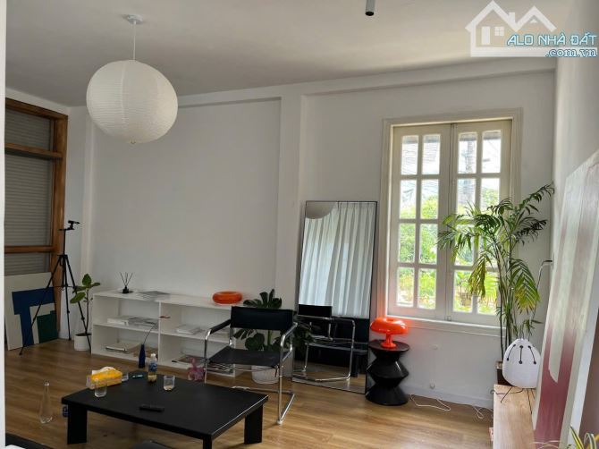 Bán căn biệt thự mini 3 mặt tiền tại tp Đà Lạt.  - Diện tích: 223,5m², 3 mặt tiền đường - 9