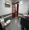 Nhà Giảng Võ, 90m, Ô tô tải tránh, Sân vườn, 3 mặt thoáng, Kinh doanh tốt, Sổ đỏ vuông đẹp