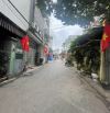 BÁN ĐẤT GIANG BIÊN 41M2, MT 3.3M, NGÕ THÔNG Ô TÔ TRÁNH, 7.2 TỶ.