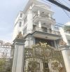 Bán nhà diện tích lớn hẻm Tám Danh Phường 4 Quận 8. Nhà nở hậu, thiết kế sang trọng, có sâ