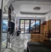 bán nhà mặt tiền trung tâm phú nhuận. Nhà mới full nội thất. Đường xe hơi. một trệt 2 lầu