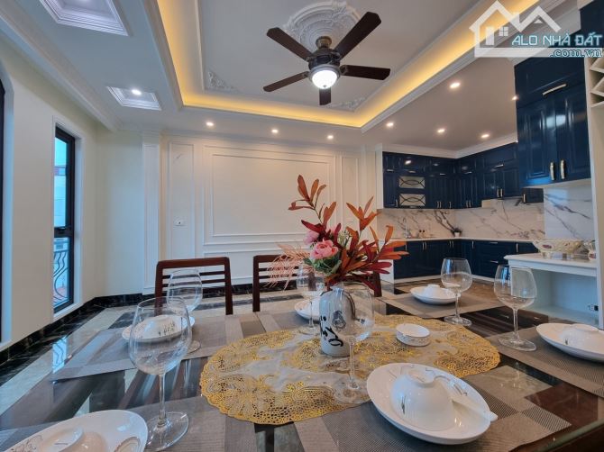 🔥 BÁN NHÀ  PHẠM VĂN ĐỒNG MẶT NGÕ KINH DOANH – 35M² – Ô TÔ TRÁNH  – GẦN CÔNG VIÊN HÒA