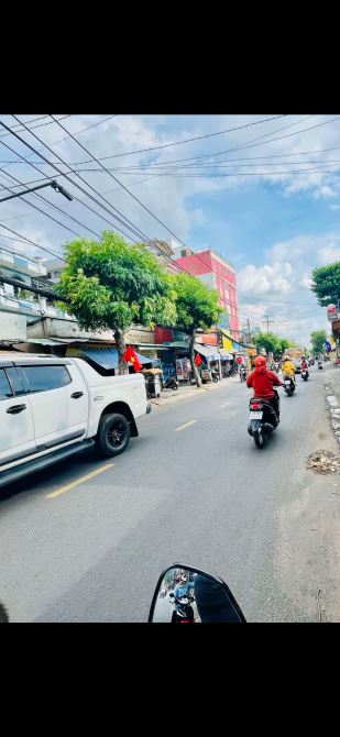 ĐẤT XƯỞNG CÒN SÓT LẠI MẶT TIỀN SÔNG THAM LƯƠNG – NGUYỄN VĂN QUÁ* 3550M2 NGANG 55M 40TR/M2