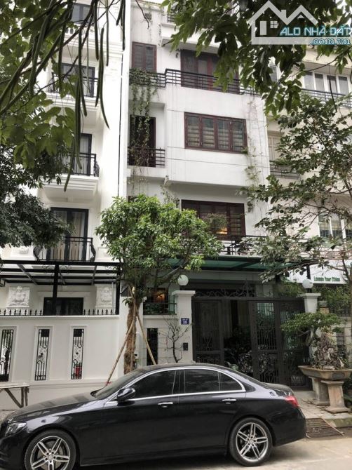 BÁN NHÀ PHÂN LÔ VIP - KĐT LINH ĐÀM, HOÀNG MAI, HN: 60m2, 5 tầng. Thông sàn.