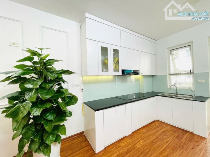Bán CC Viện bỏng Lê Hữu Trác, Phùng Hưng, full đồ xịn, 99m, 3pn, 2wc, chỉ 5.9tỷ
